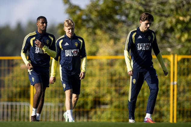 STOCKHOLM, SWEDEN - SEPTEMBER 27: Paulos Abraham and Daniel Svensson of Sweden during the training session on Bosön ahead of the Nations league soccer game between Sweden and Poland on Strawberry Arena in Stockholm, Sweden on September 27. Copyright: xPhilipxKangasx xSPPx Sportspressphoto_SPR241252