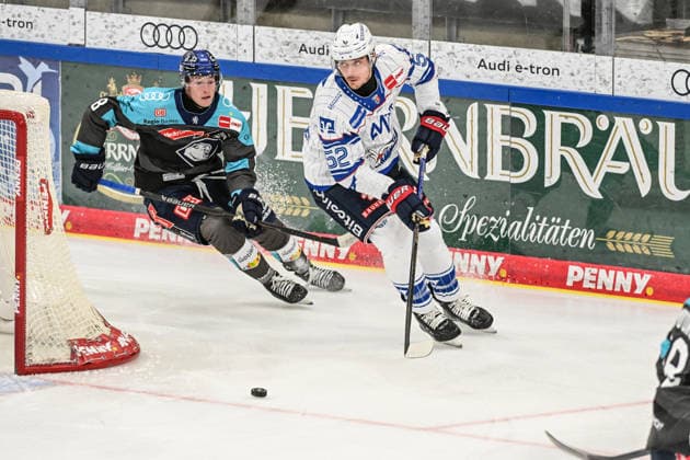 Penny DEL 26 27 Penny DEL Ingolstadt vs. Adler Mannheim Ingolstadt, September 27, 2026 Nicolas Mattinen (Adler Mannheim), No. 52, carries the puck past Elias Pul (ERC Ingolstadt), No. 8 Ingolstadt September 27, 2026 Penny DEL, Matchday 4: ERC Ingolstadt vs. Adler Mannheim at SATURN Arena, Ingolstadt Copyright: xBEAUTIFULxSPORTS Märklx