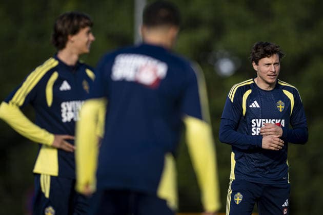 STOCKHOLM, SWEDEN - SEPTEMBER 27: Victor Nilsson Lindelöf of Sweden during the training session on Bosön ahead of the Nations league soccer game between Sweden and Poland on Strawberry Arena in Stockholm, Sweden on September 27. Copyright: xPhilipxKangasx xSPPx Sportspressphoto_SPR241261