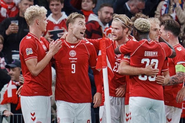 Nations League: Denmark vs. Wales. Denmark s Rasmus Hoejlund scores to make it 1–0 and celebrates with Oliver Provstgaard, Morten Hjulmand, Mohamed Daramy, and Gustav Isaksen during the Nations League match between Denmark and Wales at Parken on Sunday, September 27, 2026. Photo by Liselotte Sabroe, Ritzau Scanpix, Copenhagen, Denmark  Copyright: Ritzau Scanpix LiselottexSabroex spdk20260927-201455-L