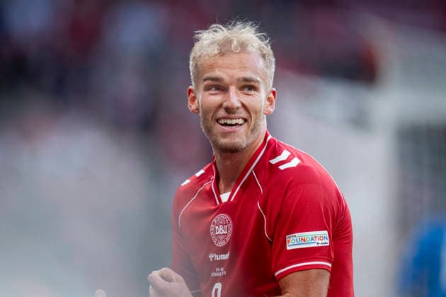 Nations League: Denmark vs. Wales. Denmark s Gustav Isaksen reacts to the disallowed goal in the first half during the Nations League match between Denmark and Wales at Parken on Sunday, September 27, 2026. Photo by Liselotte Sabroe, Ritzau Scanpix, Copenhagen, Denmark  Copyright: Ritzau Scanpix LiselottexSabroex spdk20260927-202021-L