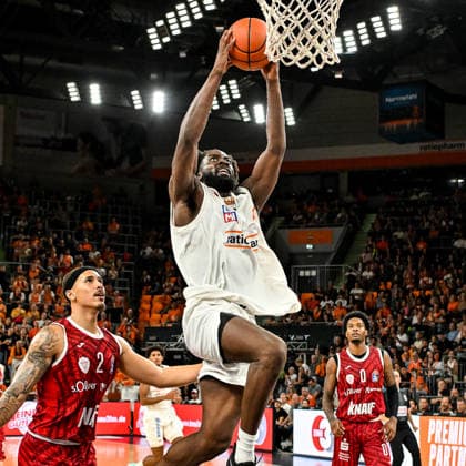 September 27, 2026, GER, Basketball, Men s, easycredit Basketball Bundesliga, 2026–2027 Season, Matchday 3, ratiopharm Ulm vs. Fitness First Würzburg Baskets: Oluwasimisola Shittu (Ulm) scores 45 points; Max Jones (Würzburg) scores 2; Eddie Colbert III (Würzburg) scores 0. In the background: Neu Ulm, ratiopharm Arena, Bavaria, Germany Copyright: xNordphotox xHafnerx