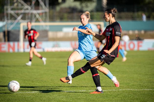 DFB Cup: FC Viktoria Berlin vs. Bayer 04 Leverkusen Berlin, September 27, 2026, DFB Women s Cup: Selina OSTERMEIER of Bayer 04 Leverkusen scores her second goal during the match between FC Viktoria Berlin and Bayer 04 Leverkusen at Lichterfelde Stadium on September 27, 2026, in Berlin, Germany Copyright: xBEAUTIFULxSPORTS Kuehnx