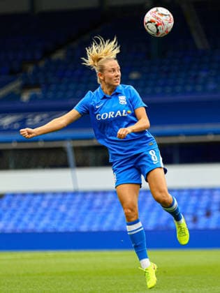 BIRMINGHAM, ENGLAND - September 27: Lisa Naalsund of Birmingham City heads the ball during the Barclays Womens Super League football match between Birmingham City and Crystal Palace at St Andrews @ Knighthead Park on September 27, 2026 in Birmingham, England. (Photo by Natalie Mincher Sports Press Photo SPP) Copyright: xNataliexMincher SPPx Sportspressphoto_SPR241291