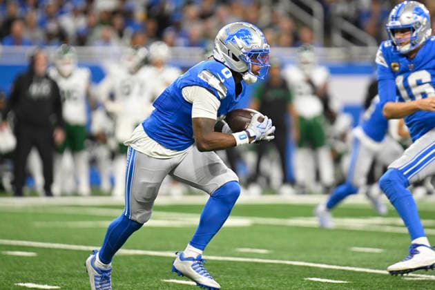NFL, American Football Herren, USA 2026: Jets Vs Lions SEP 27 Sep 27, 2026; Detroit, MI, USA; Detroit Lions running back Jahmyr Gibbs (0) takes a pitch and runs at Ford Field. Mandatory Credit: Allan Dranberg-Cal Media (Credit Image: Â Allan Dranberg Cal Sport Media) Detroit Mi USA EDITORIAL USE ONLY Copyright: xx ZUMA-20260927_zma_c04_013.jpg AllanxDranbergx csmphotothree527380