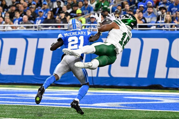 NFL, American Football Herren, USA 2026: Jets Vs Lions SEP 27 Sep 27, 2026; Detroit, MI, USA; New York Jets tight end Kenyon Sadiq (16) catches a touchdown pass at Ford Field. Mandatory Credit: Allan Dranberg-Cal Media (Credit Image: Â Allan Dranberg Cal Sport Media) Detroit Mi USA EDITORIAL USE ONLY Copyright: xx ZUMA-20260927_zma_c04_008.jpg AllanxDranbergx csmphotothree527385