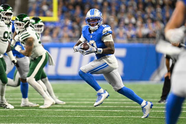 NFL, American Football Herren, USA 2026: Jets Vs Lions SEP 27 Sep 27, 2026; Detroit, MI, USA; Detroit Lions running back Jahmyr Gibbs (0) runs after catching a crossing route at Ford Field. Mandatory Credit: Allan Dranberg-Cal Media (Credit Image: Â Allan Dranberg Cal Sport Media) Detroit Mi USA EDITORIAL USE ONLY Copyright: xx ZUMA-20260927_zma_c04_005.jpg AllanxDranbergx csmphotothree527388