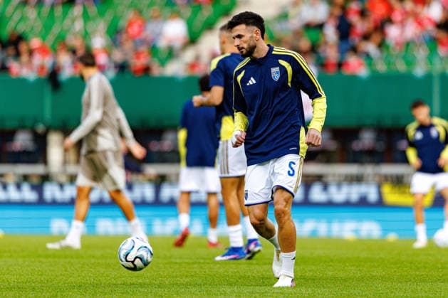 VIENNA, AUSTRIA - 27 SEPTEMBER 2026: Image shows Dellova Lumbardh (Kosovo, 5) during warmup during UEFA Nations League 2026 27 League B, Group B3, Matchday 2: Austria vs Kosovo at Ernst-Happel-Stadion on 27 09 2026 in Vienna, Austria. Austria Copyright: xFröhlichxPascalx