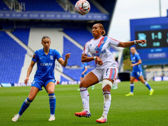 BIRMINGHAM, ENGLAND - September 27: Lexi Lloyd-Smith of Crystal Palace clears the ball during the Barclays Womens Super League football match between Birmingham City and Crystal Palace at St Andrews @ Knighthead Park on September 27, 2026 in Birmingham, England. (Photo by Natalie Mincher Sports Press Photo SPP) Copyright: xNataliexMincher SPPx Sportspressphoto_SPR241295