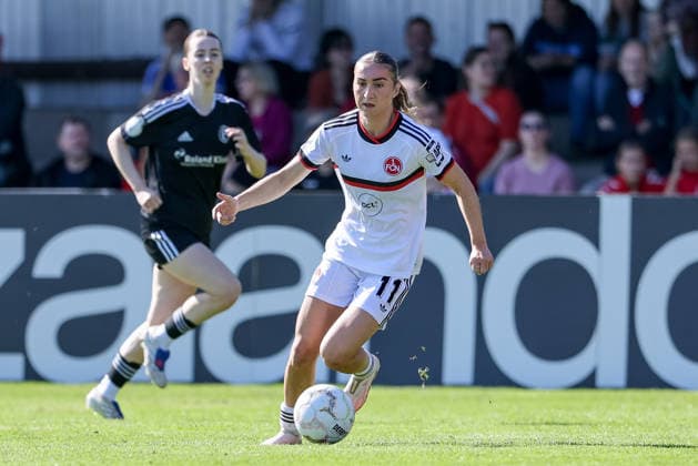Lara Meroni, 1 FC Nuremberg, No. 11 with the ball, single frame, full-body shot, action, game scene, DFB REGULATIONS PROHIBIT ANY USE OF PHOTOGRAPHS AS SEQUENCE IMAGES AND OR VIDEO-LIKE PHOTO SERIES DFB REGULATIONS PROHIBIT ANY USE OF PHOTOGRAPHS AS IMAGE SEQUENCES AND OR QUASI-VIDEO, September 27, 2026, Bremen, Germany, Soccer, DFB Women’s Cup, ATS Color Goal 1 FC Nuremberg xobx