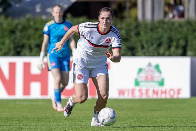Leia Varley, 1 FC Nuremberg, 2 on the ball, single frame, full body, action, game scene, DFB REGULATIONS PROHIBIT ANY USE OF PHOTOGRAPHS AS SEQUENCE IMAGES AND OR VIDEO-LIKE PHOTO SERIES DFB REGULATIONS PROHIBIT ANY USE OF PHOTOGRAPHS AS IMAGE SEQU, September 27, 2026, Bremen, Germany, Soccer, DFB Women’s Cup, ATS Color Goal 1 FC Nuremberg xobx