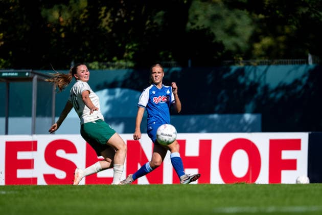September 27, 2026, GER, Soccer, Women, DFB Cup, 2026–2027 Season, Round 1, SpVgg Greuther Fürth vs. TSG 1899 Hoffenheim; Ilse Kemper (Hoffenheim), No. 18, in possession of the ball during a tackle with Jasmin Itter (SpVgg Greuther Fürth), No. 20; Fürth Julius Hirsch Sports Center, Bavaria, Germany Copyright: xNordphoto Memmlerx