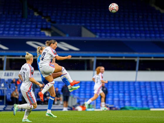 BIRMINGHAM, ENGLAND - September 27: Shanade Hopcroft of Crystal Palace heads the ball during the Barclays Womens Super League football match between Birmingham City and Crystal Palace at St Andrews @ Knighthead Park on September 27, 2026 in Birmingham, England. (Photo by Natalie Mincher Sports Press Photo SPP) Copyright: xNataliexMincher SPPx Sportspressphoto_SPR241307
