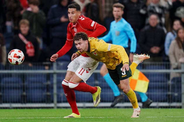 Nations League: Denmark vs. Wales—Denmark’s Adam Daghim and Wales’ Neco Williams during the Nations League match between Denmark and Wales at Parken on Sunday, September 27, 2026. Photo by Liselotte Sabroe, Ritzau Scanpix, Copenhagen, Denmark  Copyright: Ritzau Scanpix LiselottexSabroex spdk20260927-212746-L