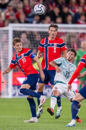 September 27, 2026: Martin Ødegaard of Norway and João Neves of Portugal during the Nations League soccer match between Norway and Portugal on September 27, 2026 in Oslo. Photo by Marius Simensen, BILDBYRAN COP 238 VG1010 bbeng soccer football fotball Nations League international match Norway Portugal  Copyright: MARIUSxSIMENSEN BB260927ZT031