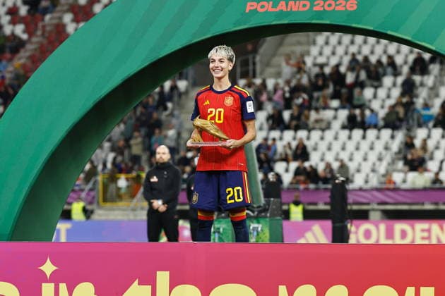 Paula Comendador (ESP), SEPTEMBER 27, 2026 - Football Soccer : Comendador Receives the Top Scorer Trophy after winning FIFA U-20 Women s World Cup Poland 2026 Final match between Under-20 Spain - Under-20 DPR Korea at the Stadion Miejski LKS Lodz in Lodz, Poland. Noxthirdxpartyxsales  aflo_351469729 MutsuxKawamorix