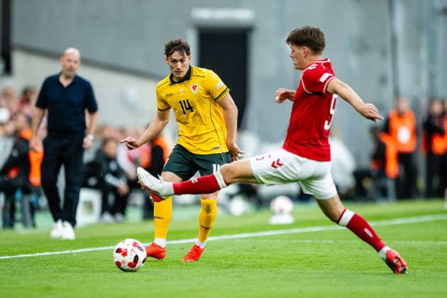 Denmark v Wales, UEFA Nations League, Copenhagen, Denmark Copenhagen, Denmark. 27th, September 2026. Connor Roberts (14) of Wales seen during the UEFA Nations League match between Denmark and Wales at Parken in Copenhagen. Denmark, Copenhagen, Parken  Copyright: xGonzalesxPhoto TobiasxJorgensenx