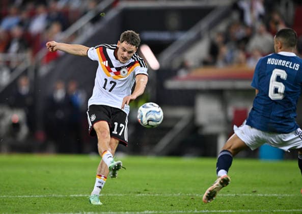 Shot on Goal, Scoring Opportunity: Florian Wirtz (GER 17) vs. Dimitris Kourbelis (GRE 06) – DFB International Match: Germany (GER) vs. Greece (GRE) – UEFA Nations League on September 27, 2026. DFL regulations prohibit any use of photographs as imGE SEQUENCES AND OR QUASI-VIDEO DFB International Match: Germany (GER) vs. Greece (GRE) – UEFA Nations League