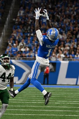 DETROIT, MI - SEPTEMBER 27: Detroit Lions wide receiver Jameson Williams (1) leaps high for a catch during the Detroit Lions versus New York Jets game on Sunday September 27, 2026 at Ford Field in Detroit, MI. (Photo by Steven King Icon Sportswire) NFL, American Football Herren, USA SEP 27 Jets at Lions EDITORIAL USE ONLY Icon2582026092701595