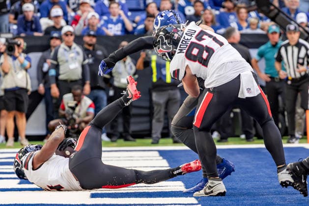 September 27, 2026, Indianapolis, Indiana, U.S: Houston Texans running back Woody Marks (4) scores a touchdown on a run during the game between the Houston Texans and the Indianapolis Colts at Lucas Oil Stadium, Indianapolis, Indiana. Indianapolis U.S - ZUMAs304 20260927_zaf_s304_001 Copyright: xScottxStuartx