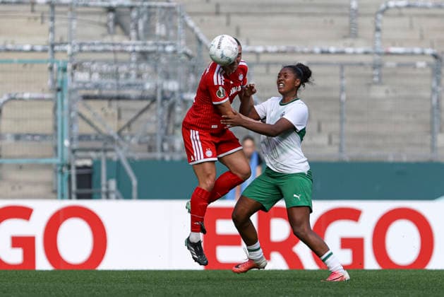 Vanessa Gilles of FC Bayern Munich and Lili Jones Baidoe of Borussia Mönchengladbach battle for the ball during the DFB Women’s Cup match between Borussia Mönchengladbach and FC Bayern Munich at Borussia Park on September 27, 2026, in Mönchengladbach, Germany Photo by Oliver Kaelke, DeFodi Images Vanessa Gilles of FC Bayern Munich and Lili Jones Baidoe of Borussia Mönchengladbach battle for the ball during the DFB Women’s Cup match between Borussia Mönchengladbach and FC Bayern Munich at ista Borussia Park on September 27, 2026 in Mönchengladbach, Germany. Photo by Oliver Kaelke, DeFodi Images. DFB and DFL regulations prohibit any use of photographs as image sequences and or quasi-video. Photo by Oliver Kaelke, DeFodi Images.