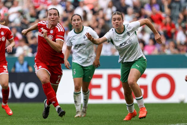 Vanessa Gilles of FC Bayern Munich and Kiki Scholten of Borussia Mönchengladbach watch during the DFB Women s Cup match between Borussia Mönchengladbach and FC Bayern Munich at Borussia Park on September 27, 2026, in Mönchengladbach, Germany. Photo by Oliver Kaelke, DeFodi Images. Vanessa Gilles of FC Bayern Munich and Kiki Scholten of Borussia Mönchengladbach look on during the DFB Women’s Cup match between Borussia Mönchengladbach and FC Bayern Munich at ista Borussia Park on September 27, 2026 in Mönchengladbach, Germany. Photo by Oliver Kaelke, DeFodi Images. DFB and DFL regulations prohibit any use of photographs as image sequences and or quasi-video. Photo by Oliver Kaelke, DeFodi Images