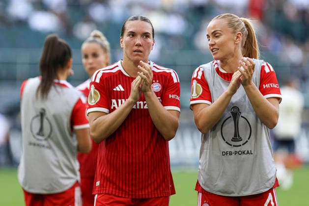 Vanessa Gilles of FC Bayern Munich and Glodis Perla Viggosdottir of FC Bayern Munich celebrate at the end of the game, celebrating after the 1–2 victory during the Women’s DFB Cup match between Borussia Mönchengladbach and FC Bayern Munich at Borussia Park on September 27, 2026, in Mönchengladbach, Germany. Photo by Oliver Kaelke, DeFodi Images. Vanessa Gilles of FC Bayern Munich and Glodis Perla Viggosdottir of FC Bayern Munich celebrate after winning during the DFB Women’s Cup match between Borussia Mönchengladbach and FC Bayern Munich at Borussia Park on September 27, 2026 in Mönchengladbach, Germany. Photo by Oliver Kaelke, DeFodi Images. DFB and DFL regulations prohibit any use of photographs as image sequences and or quasi-video. Photo by Oliver Kaelke, DeFodi Images.
