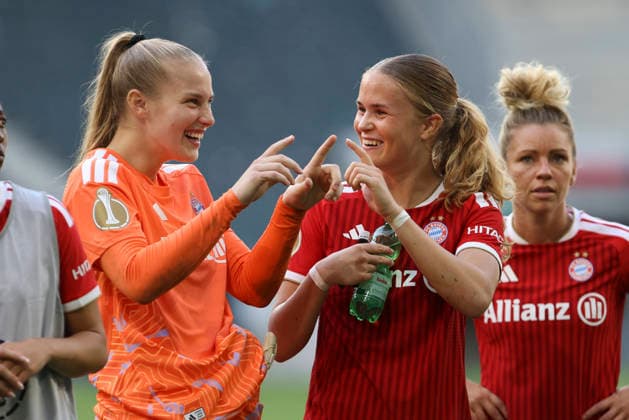 Goalkeeper Regina van Eijk of FC Bayern Munich and Sophie Proost of FC Bayern Munich celebrate at the end of the game, celebrating after the 1–2 victory during the DFB Women’s Cup match between Borussia Mönchengladbach and FC Bayern Munich at Borussia Park on September 27, 2026, in Mönchengladbach, Germany. Photo by Oliver Kaelke, DeFodi Images. Goalkeeper Regina van Eijk of FC Bayern Munich and Sophie Proost of FC Bayern Munich celebrate after winning during the DFB Women’s Cup match between Borussia Mönchengladbach and FC Bayern Munich at Borussia Park on September 27, 2026 in Mönchengladbach, Germany. Photo by Oliver Kaelke, DeFodi Images. DFB and DFL regulations prohibit any use of photographs as image sequences and or quasi-video. Photo by Oliver Kaelke, DeFodi Images.