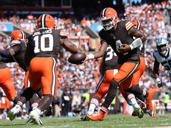 Cleveland Browns Deshaun Watson (4) hands the ball off to Quinshon Judkins (10) in the second quarter against the Carolina Panthers at Huntington Bank Field in Cleveland, Ohio on Sunday September 27, 2026. The Browns defeated the Panthers 21-18.  CLE20260927107 AARONxJOSEFCZYK
