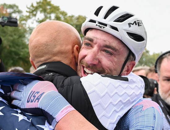 September 27, 2026, Montreal, Pq, CANADA: Brandon McNulty, of the United States, right, is hugged by a team member after winning the men s elite road race at the UCI Road World Championships cycling event in Montreal on Sunday, Sept. 27, 2026. Canada News - September 27, 2026 - ZUMAc35_ 20260927_zaf_c35_077 Copyright: xGrahamxHughesx