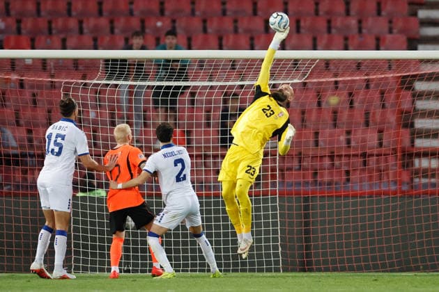 BELGRADE, SERBIA - SEPTEMBER 27: goalkeeper Vanja Milinkovic-Savic of Serbia during the UEFA Nations League match between Serbia and Netherlands at on September 27, 2026 in Belgrade, Serbia.  Copyright: xDijksxMedia MBxMediax