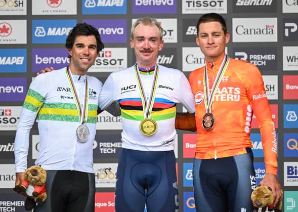 September 27, 2026, Montreal, Pq, CANADA: Brandon McNulty, of the United States, centre, Michael Matthews, of Australia, left, and Mathieu van der Poel, of the Netherlands, pose with their medals following the men s elite road race at the UCI Road World Championships cycling event in Montreal on Sunday, Sept. 27, 2026. Canada News - September 27, 2026 - ZUMAc35_ 20260927_zaf_c35_087 Copyright: xGrahamxHughesx