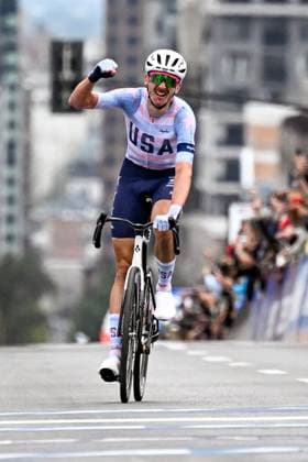 American Brandon McNulty celebrates as he crosses the finish line to win the elite men Road Race race (273,7 km) at the cycling World Championship, WM, Weltmeisterschaft in Montreal, Canada, Sunday 27 September 2026. The UCI road world championships are taking place from 20 to 27 September, in Montreal, Canada. JASPERxJACOBS  x188017545x