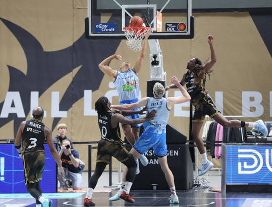 Tajh Green, Braunschweig Lions Basketball; Robin Amaize, Rostock Seawolves Basketball; Men s, 2026–2027 Season; easyCredit Basketball Bundesliga; Braunschweig Lions vs. Rostock Seawolves, 83–82