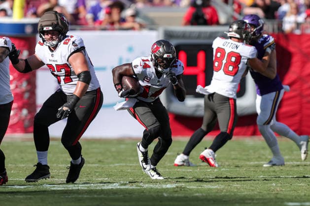 Sep 27, 2026; Tampa, FL, USA; Tampa Bay Buccaneers wide receiver Chris Godwin Jr. (14) runs after catching a pass during an NFL, American Football Herren, USA football game between the Minnesota Vikings and Tampa Bay Buccaneers at Raymond James Stadium in Tampa, Florida. Mandatory Credit: Taylor McFee-Cal Media Tampa USA - ZUMAc04_ 20260927_zma_c04_076 Copyright: xTaylorxMcfeex