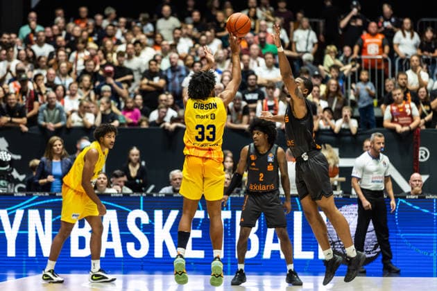 September 27, 2026, GER, BBL, easyCredit Basketball Bundesliga, Chemnitz, Niners Chemnitz vs. Phoenix Hagen (Trenton Gibson, Phoenix Hagen), 33 Chemnitz Messe, Chemnitz, Saxony, Germany