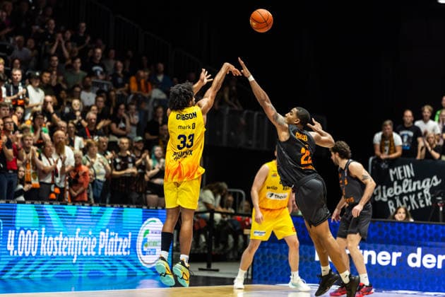 September 27, 2026, GER, BBL, easyCredit Basketball Bundesliga, Chemnitz, Niners Chemnitz vs. Phoenix Hagen (Trenton Gibson, Phoenix Hagen), 33 Chemnitz, Chemnitz Trade Fair, Saxony, Germany
