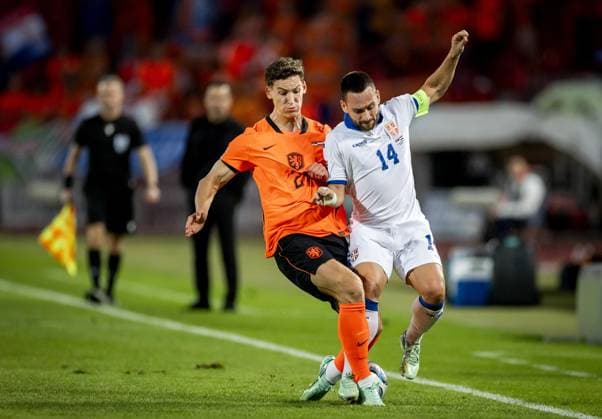 BELGRADE - Andrija Å½ivkoviÄ‡ of Serbia, Ruben van Bommel of the Netherlands (lr) during the UEFA Nations League match between Serbia and the Netherlands at the Rajko MitiÄ‡ Stadium on 27 September 2026 in Belgrade. ANP KOEN VAN WEEL xVIxANPxSportx xxANPxIVx 570475677 originalFilename: 570475677.jpg