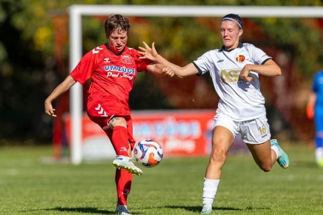 Thuringia Cup Round of 16, Women s Division 1: FFC Saalfeld vs. FFV Erfurt, Saalfeld, September 27, 2026; Madlen Hallmann 13 (1) FFC Saalfeld vs. Tessa Berger 16 (1) FFV Erfurt; Thuringia Cup Round of 16, Women s Division 1 FFC Saalfeld vs. 1 FFV Erfurt Main Field, Lok Sports Field, September 27, 2026 Copyright: xBEAUTIFULxSPORTS Duehringx