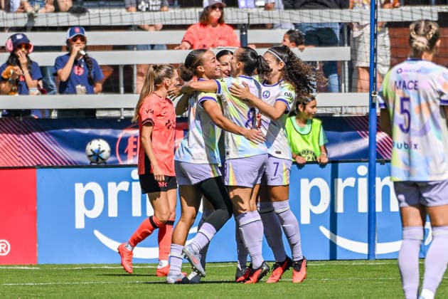 SAN JOSE, CA - SEPTEMBER 27: The Orlando Pride team celebrates the first of 3 scores in the 2nd minute of the Latino Heritage match between Orlando Pride and Bay FC on Sunday, September 27, 2026 at PayPal Stadium in San Jose, California. (Photo by Douglas Stringer Icon Sportswire) SOCCER: SEP 27 NWSL Bay FC vs Orlando Pride EDITORIAL USE ONLY Icon2609274
