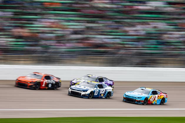 KANSAS CITY, KS - SEPTEMBER 27: Ty Dillon ( 10 Kaulig Racing Chevrolet) races in between Ross Chastain ( 1 Trackhouse Racing Chevrolet) and Cole Custer ( 41 Haas Factory Team Chevrolet) on the frontstetch during the NASCAR, Motorsport, USA Cup Series Playoffs Hollywood Casino 400 on Sunday, September 27, 2026, at Kansas Speedway in Kansas City, KS. (Photo by Kyle Ocker Icon Sportswire) AUTO: SEP 27 NASCAR Cup Series Playoffs Hollywood Casino 400 EDITORIAL USE ONLY Icon260926031
