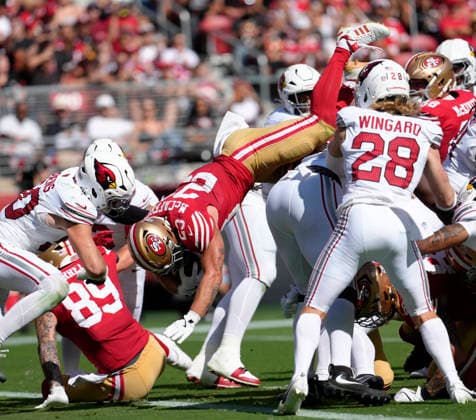 September 27, 2026, Santa Clara, Calif, USA: NFL, American Football Herren, USA 2026 49ers vs. Cardinals. San Francisco 49ers running back Christian McCaffrey (23) scores a TD in NFL 2nd half action at Levi s Stadium. 0260927. NFL 2026: 49ers Vs. Cardinals.  - ZUMAk13_ 20260927_zap_k13_007 Copyright: xPaulxKurodax