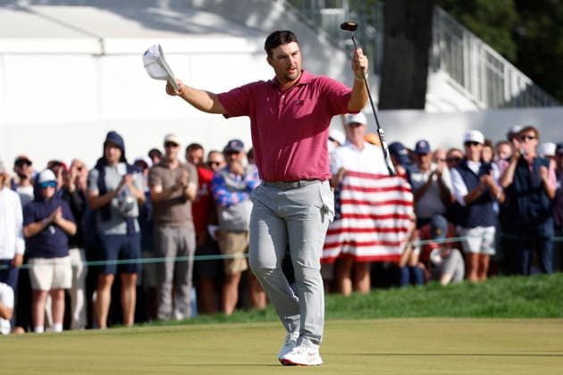 MEDINAH, IL - SEPTEMBER 27: Chris Gotterup of the United States celebrates on the No. 18 green after securing point for Team USA during the Sunday singles session of the Presidents Cup, September 27, 2026, at Medinah Country Club in Medinah, Illinois. (Photo by Matthew Maxey Icon Sportswire) GOLF: SEP 27 Presidents Cup EDITORIAL USE ONLY Icon260927044