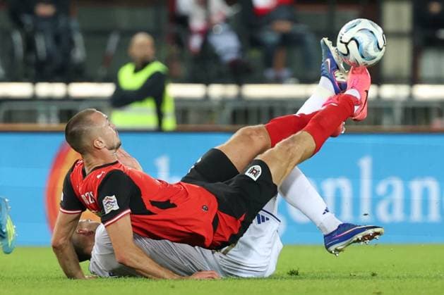 27.09.2026 - SOCCER - 2026 27 UEFA NATIONS LEAGUE, League B - Group B3, Round 2, Austria vs Kosovo Sasa Kalajdzic (Austria) in duel Vienna Ernst-Happel-Stadion Vienna Austria Copyright: xYigitxOermexYigitxOermex