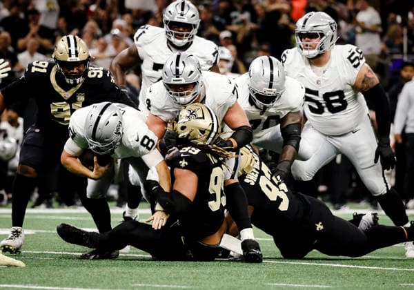 NEW ORLEANS, LA - SEPTEMBER 27: Chase Young 99 of the New Orleans Saints sacks Kirk Cousins 8 of the Las Vegas Raiders during the first half of an NFL, American Football Herren, USA game on September 27. 2026, at Caesars Superdome in New Orleans, Louisiana. (Photo by Derick Hingle Icon Sportswire) NFL: SEP 27 Raiders at Saints EDITORIAL USE ONLY Icon12626927007