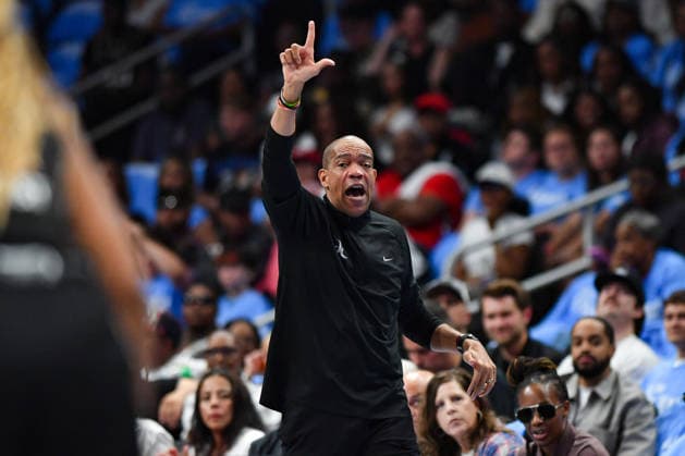 ATLANTA, GA - SEPTEMBER 27: Washington head coach Sydney Johnson gestures during the WNBA, Basketball Damen, USA first round playoff game between the Washington Mystics and the Atlanta Dream on September 27th, 2026 at State Farm Arena in Atlanta, GA. (Photo by Rich von Biberstein Icon Sportswire) WNBA: SEP 27 Playoffs Washington Mystics at Atlanta Dream EDITORIAL USE ONLY Icon260927015