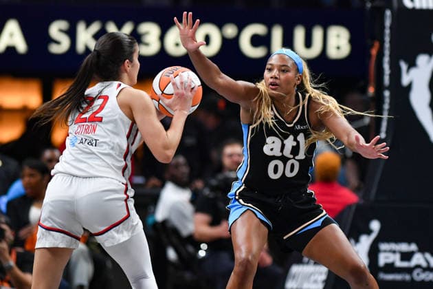 ATLANTA, GA - SEPTEMBER 27: Atlanta forward Naz Hillmon (00) defends against Washington guard Sonia Citron (22) during the WNBA, Basketball Damen, USA first round playoff game between the Washington Mystics and the Atlanta Dream on September 27th, 2026 at State Farm Arena in Atlanta, GA. (Photo by Rich von Biberstein Icon Sportswire) WNBA: SEP 27 Playoffs Washington Mystics at Atlanta Dream EDITORIAL USE ONLY Icon260927020