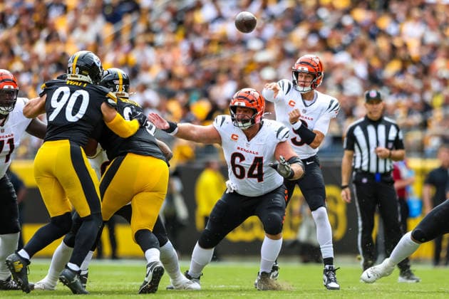 September 27, 2026, Pittsburgh, Pennsylvania, USA: Cincinnati Bengals quarterback JOE BURROW (9) throws a pass from the pocket during the NFL, American Football Herren, USA football game between the Pittsburgh Steelers and the Cincinnati Bengals in Pittsburgh, Pennsylvania. NFL 2026: Bengals 27: 30 Steelers  - ZUMAg257 20260927_zsp_g257_019 Copyright: xBrentxGudenschwagerx