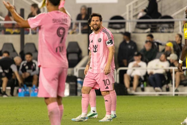 COLUMBUS, OH - SEPTEMBER 27: Inter Miami CF Forward Lionel Messi (10) is seen smiling on the field in the second half during the MLS, Fussball Herren, USA match between Columbus Crew and Inter Miami on September 27th, 2026 at ScottsMiracle-Gro Field in Columbus, OH (Photo by Michael Brown Icon Sportswire) SOCCER: SEP 27 MLS Columbus Crew vs Inter Miami CF EDITORIAL USE ONLY Icon27026092739