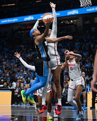 ATLANTA, GA - SEPTEMBER 27: Atlanta guard Allisha Gray (15) drives to the basket during the WNBA, Basketball Damen, USA first round playoff game between the Washington Mystics and the Atlanta Dream on September 27th, 2026 at State Farm Arena in Atlanta, GA. (Photo by Rich von Biberstein Icon Sportswire) WNBA: SEP 27 Playoffs Washington Mystics at Atlanta Dream EDITORIAL USE ONLY Icon260927041